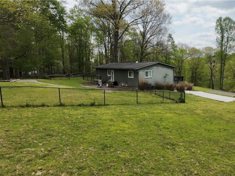 2065 W Buckhorn Drive, Millersburg, OH 44654 Photo 6