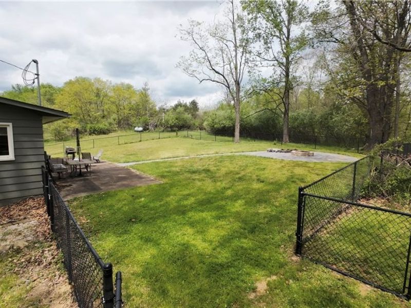 2065 W Buckhorn Drive, Millersburg, OH 44654 Photo 8