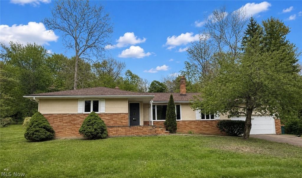10635 Hickory Hill Court, Kirtland, OH 44094 Main Photo