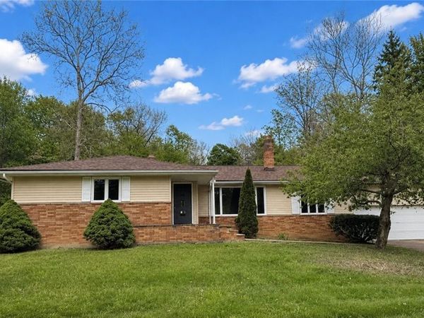 10635 Hickory Hill Court , Kirtland, OH 44094