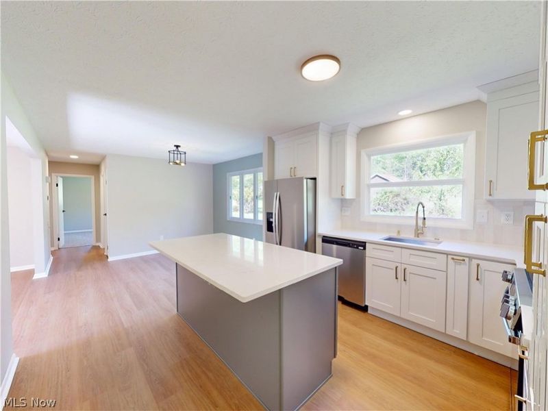 10635 Hickory Hill Court, Kirtland, OH 44094 Photo 12