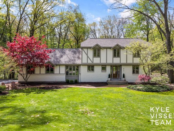 6714 Turnberry Drive SE, Grand Rapids, MI 49546