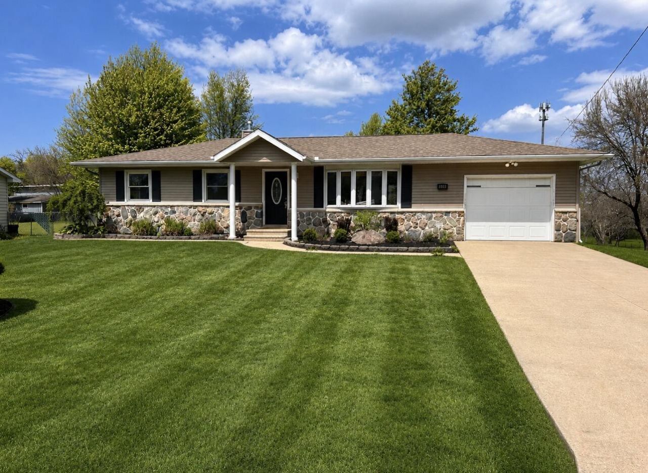 143 Kelwood Lane, Battle Creek, MI 49015 Main Photo
