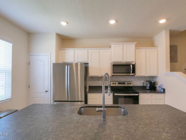 648 YELLOW OAKS Lane, Orange Park, FL 32065