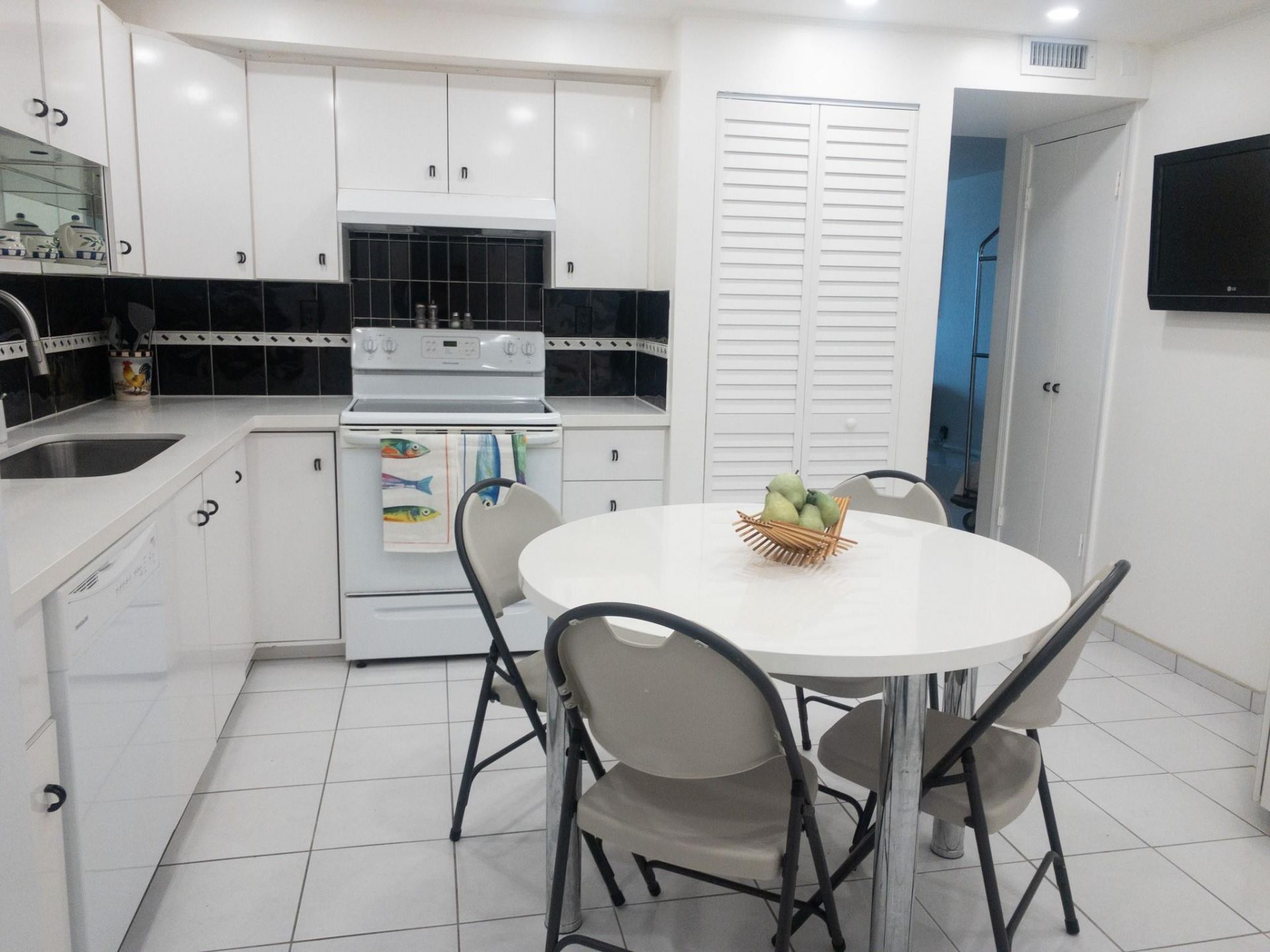 1370 S Ocean Boulevard S, Unit 1403, Pompano Beach, FL 33062 Photo