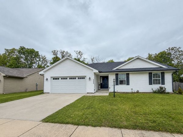 2509 N Fairfield Drive, Urbana, IL 61802
