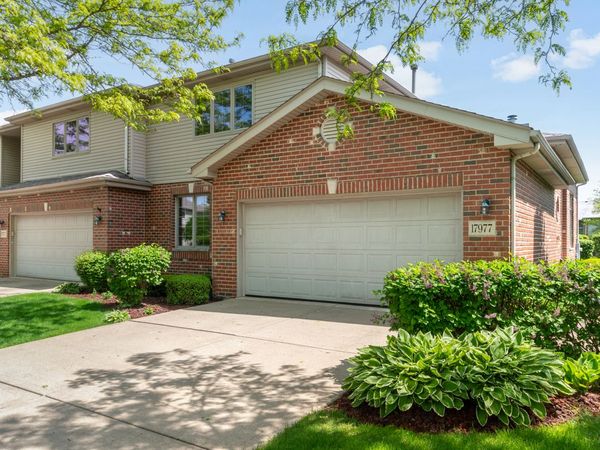 17977 Lochwood Place, Tinley Park, IL 60487