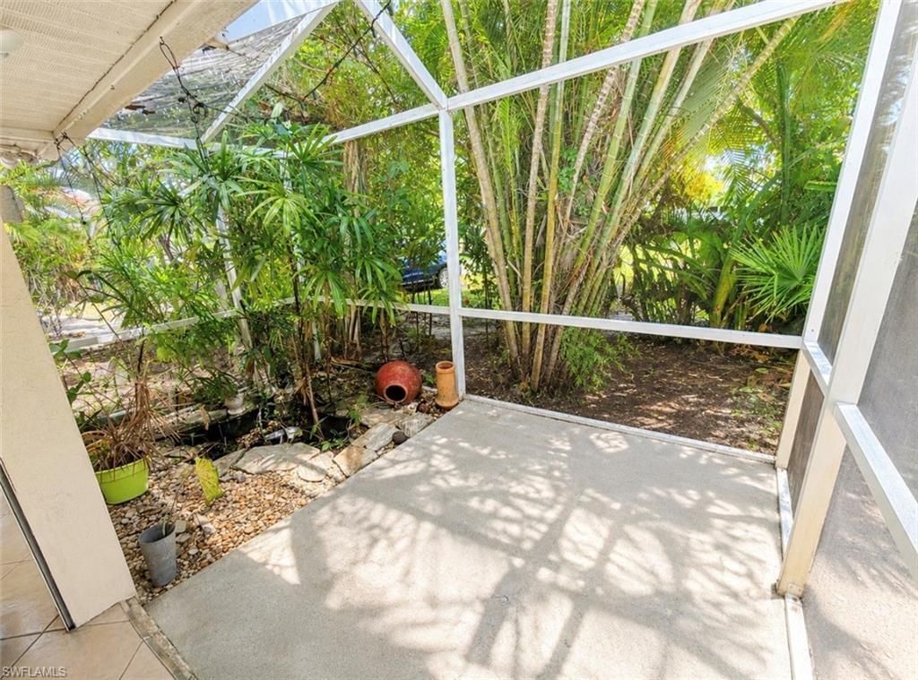 688 W Valley Dr, Bonita Springs, FL 34134 Photo