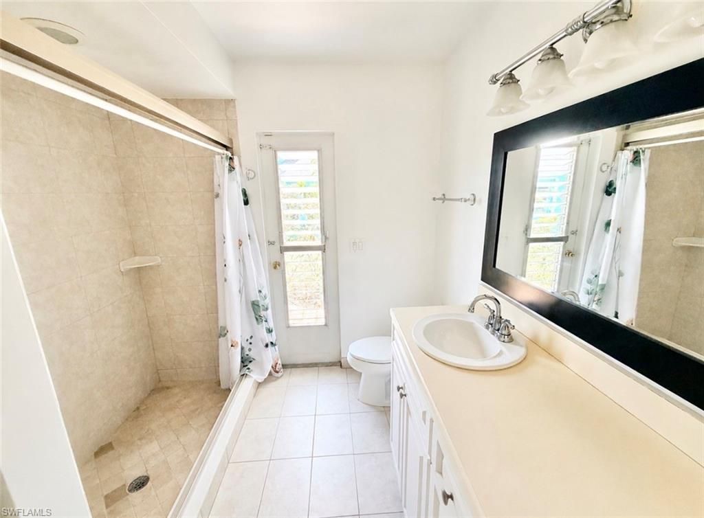 688 W Valley Dr, Bonita Springs, FL 34134 Photo