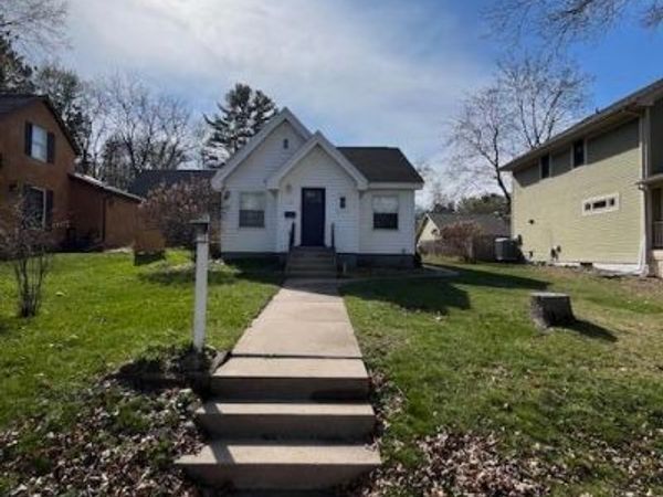 178 6th Street N, Bayport, MN 55003