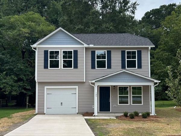 105 W Sater Street, Pinetops, NC 27864