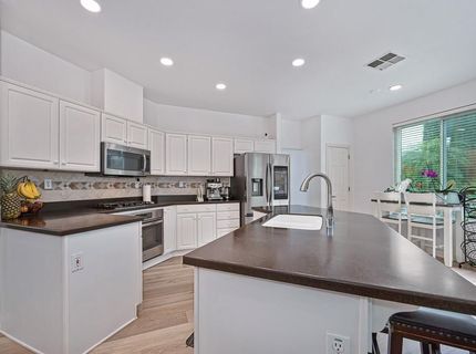549 Fifteen Mile Dr, Roseville, CA 95678 Photo
