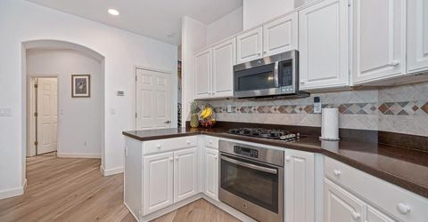 549 Fifteen Mile Dr, Roseville, CA 95678 Photo