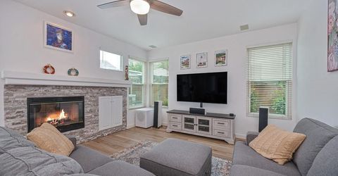 549 Fifteen Mile Dr, Roseville, CA 95678 Photo