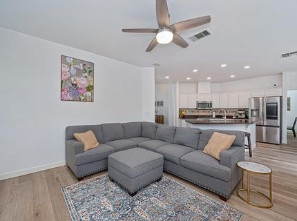 549 Fifteen Mile Dr, Roseville, CA 95678 Photo