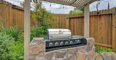 549 Fifteen Mile Dr, Roseville, CA 95678 Photo