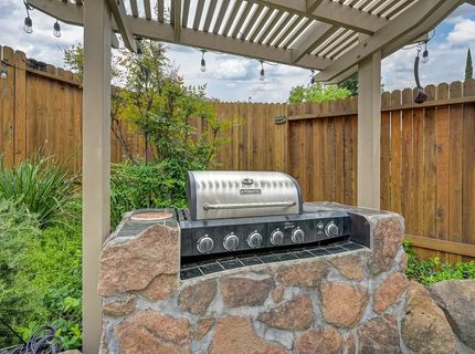 549 Fifteen Mile Dr, Roseville, CA 95678 Photo