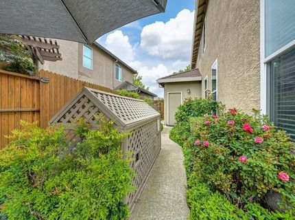 549 Fifteen Mile Dr, Roseville, CA 95678 Photo