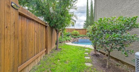 549 Fifteen Mile Dr, Roseville, CA 95678 Photo