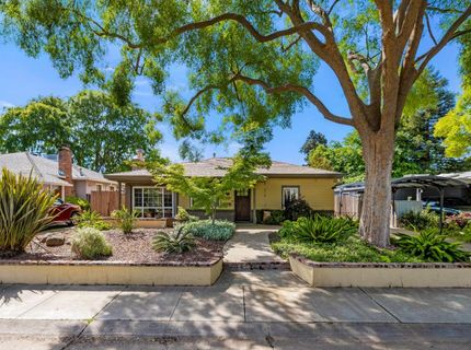 524 Sandburg Dr, Sacramento, CA 95819 Photo