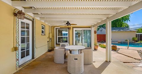 524 Sandburg Dr, Sacramento, CA 95819 Photo