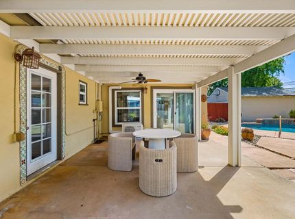 524 Sandburg Dr, Sacramento, CA 95819 Photo