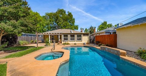 524 Sandburg Dr, Sacramento, CA 95819 Photo