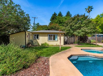 524 Sandburg Dr, Sacramento, CA 95819 Photo