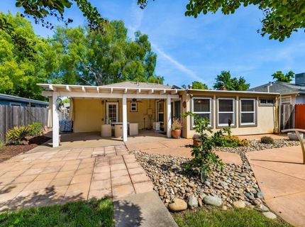 524 Sandburg Dr, Sacramento, CA 95819 Photo