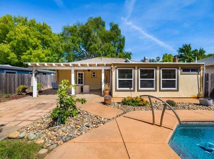 524 Sandburg Dr, Sacramento, CA 95819 Photo