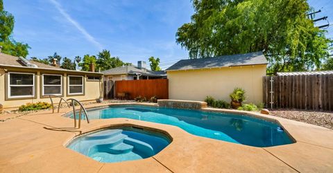 524 Sandburg Dr, Sacramento, CA 95819 Photo