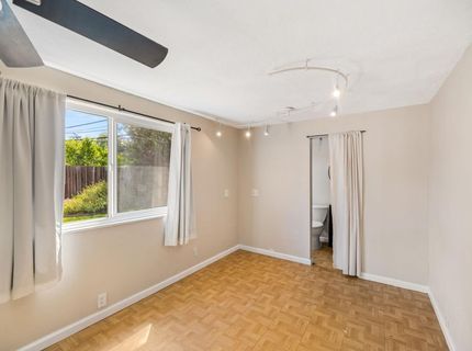 524 Sandburg Dr, Sacramento, CA 95819 Photo