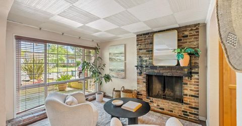 524 Sandburg Dr, Sacramento, CA 95819 Photo