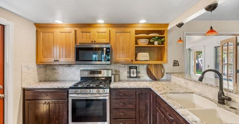 524 Sandburg Dr, Sacramento, CA 95819 Photo