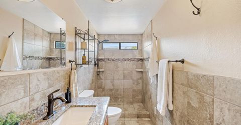 524 Sandburg Dr, Sacramento, CA 95819 Photo