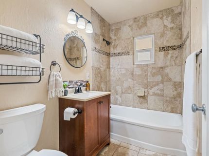 524 Sandburg Dr, Sacramento, CA 95819 Photo