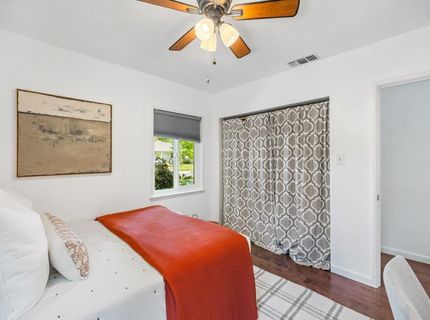 524 Sandburg Dr, Sacramento, CA 95819 Photo