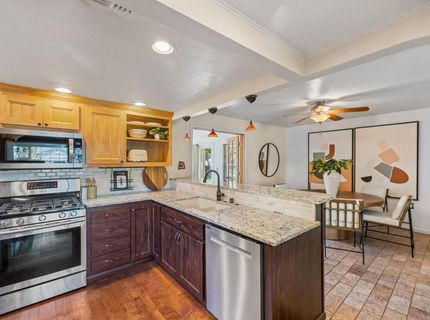 524 Sandburg Dr, Sacramento, CA 95819 Photo