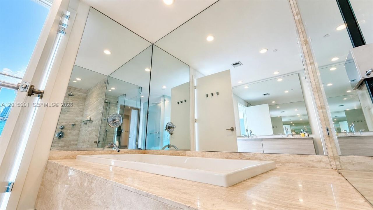 2900 NE 7th Ave , Unit 3207, Miami, FL 33137 Photo