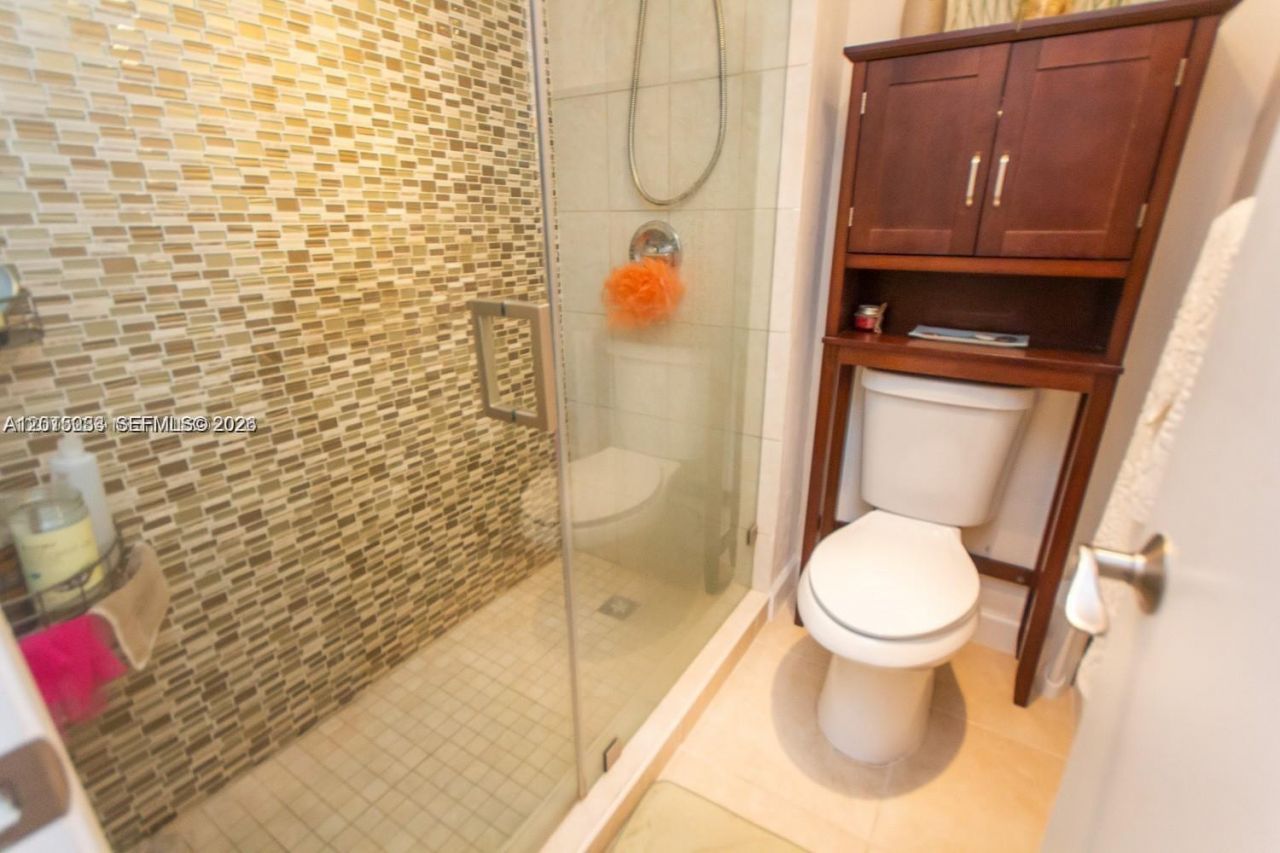 16561 Blatt Blvd , Unit 201, Weston, FL 33326 Photo