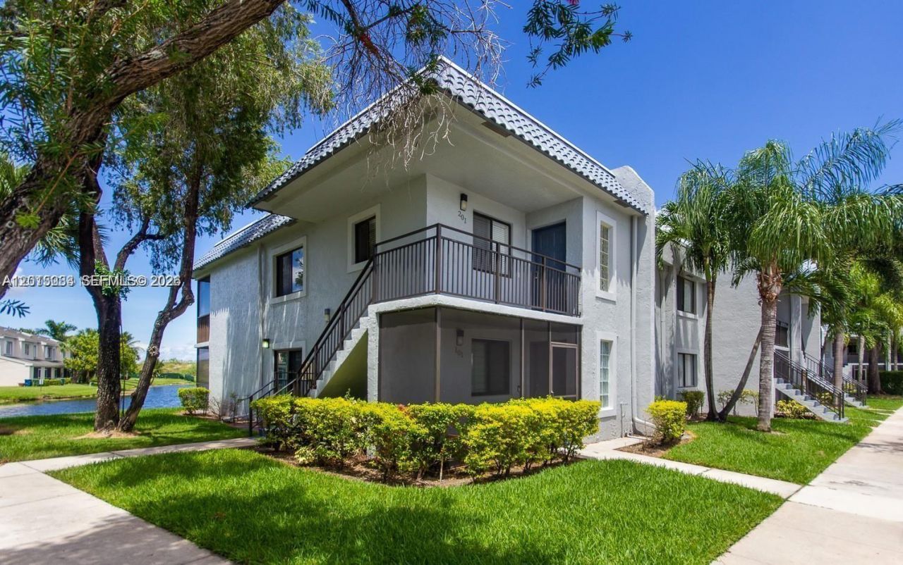 16561 Blatt Blvd , Unit 201, Weston, FL 33326 Photo