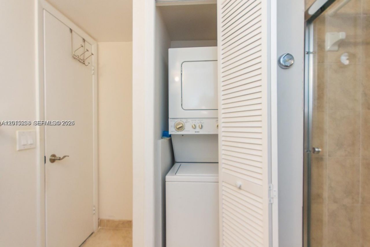 16561 Blatt Blvd , Unit 201, Weston, FL 33326 Photo