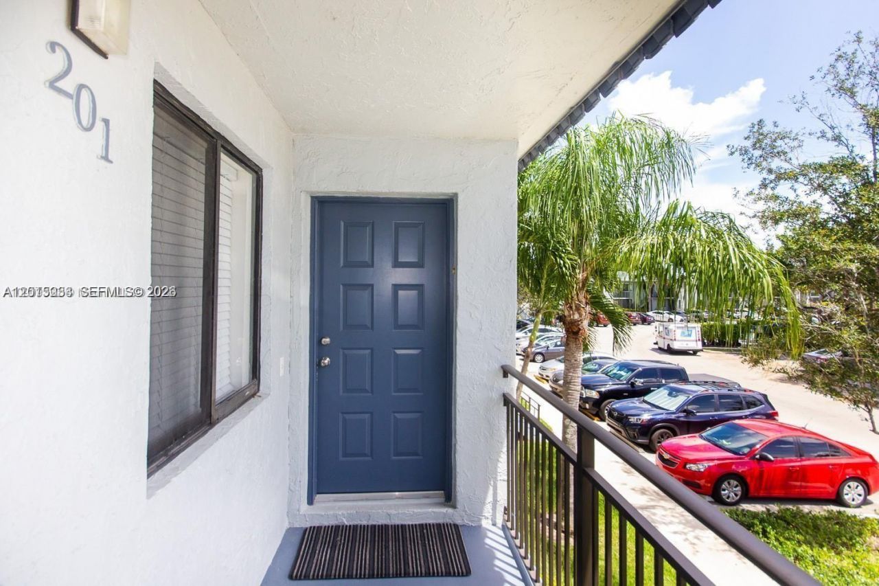 16561 Blatt Blvd , Unit 201, Weston, FL 33326 Photo