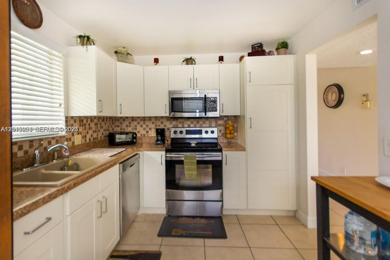 16561 Blatt Blvd , Unit 201, Weston, FL 33326 Photo