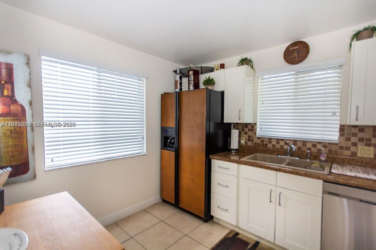 16561 Blatt Blvd , Unit 201, Weston, FL 33326 Photo