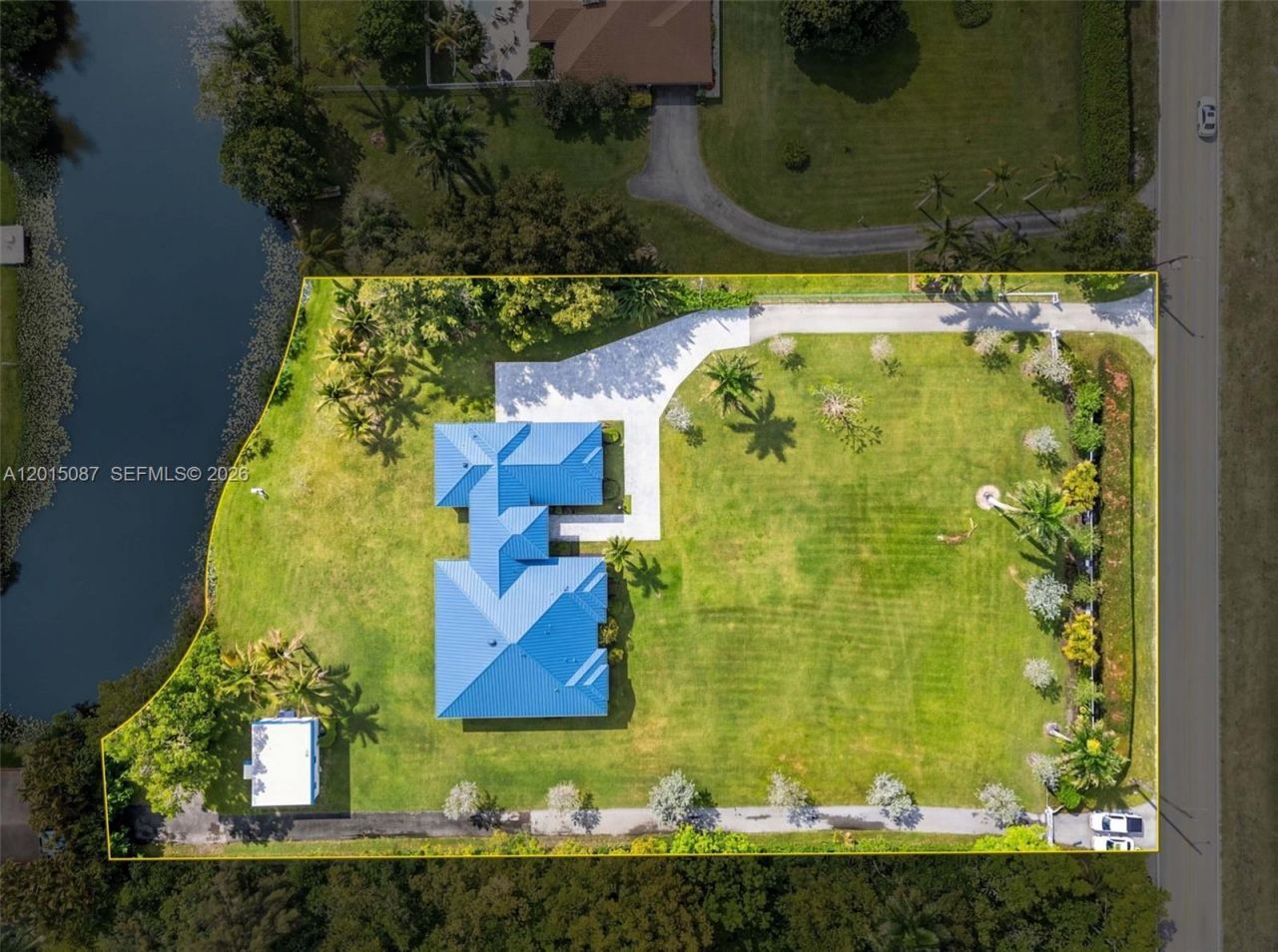 2400 SW 112th Ave, Davie, FL 33325 Photo