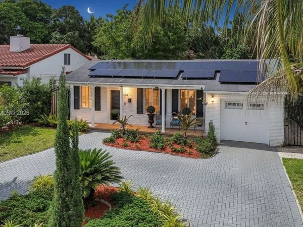 634 NE 72nd Ter , Miami, FL 33138