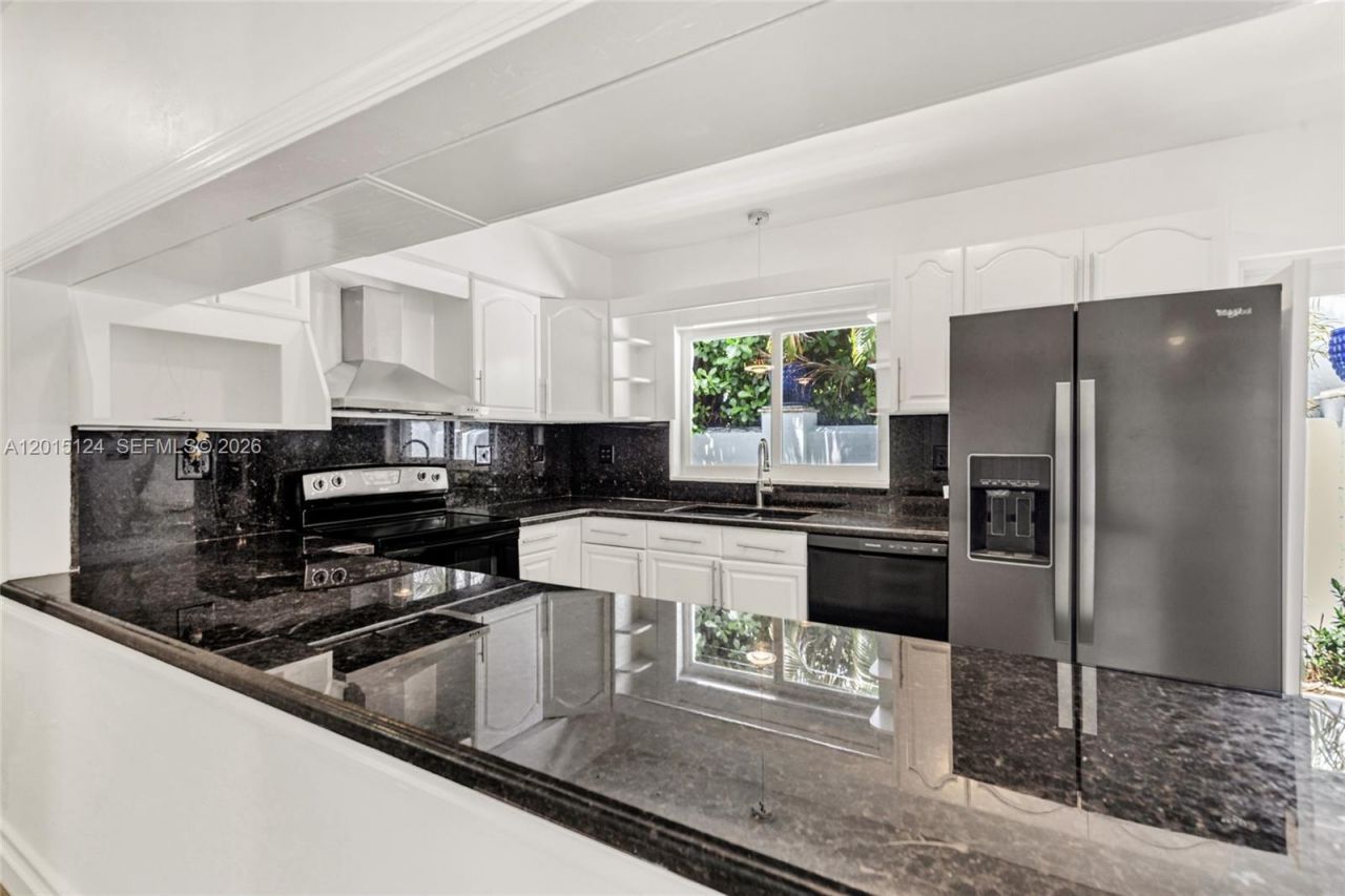 634 NE 72nd Ter, Miami, FL 33138 Photo