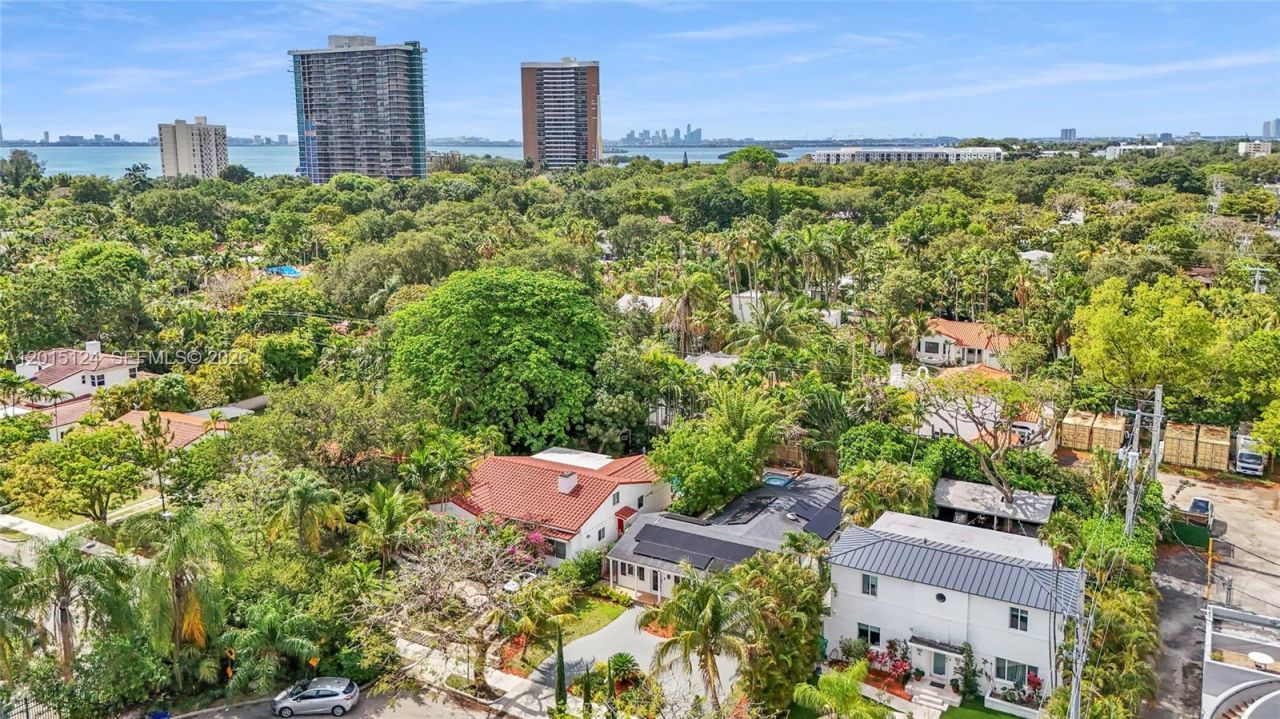 634 NE 72nd Ter, Miami, FL 33138 Photo