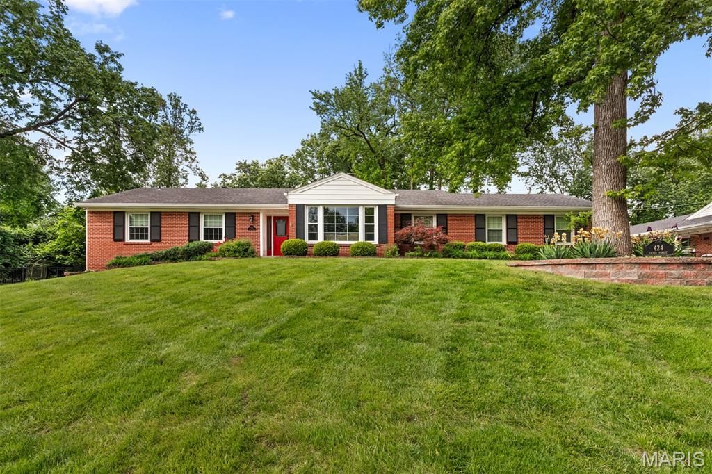 424 Geyer Forest Drive, Saint Louis, MO 63122 Main Photo